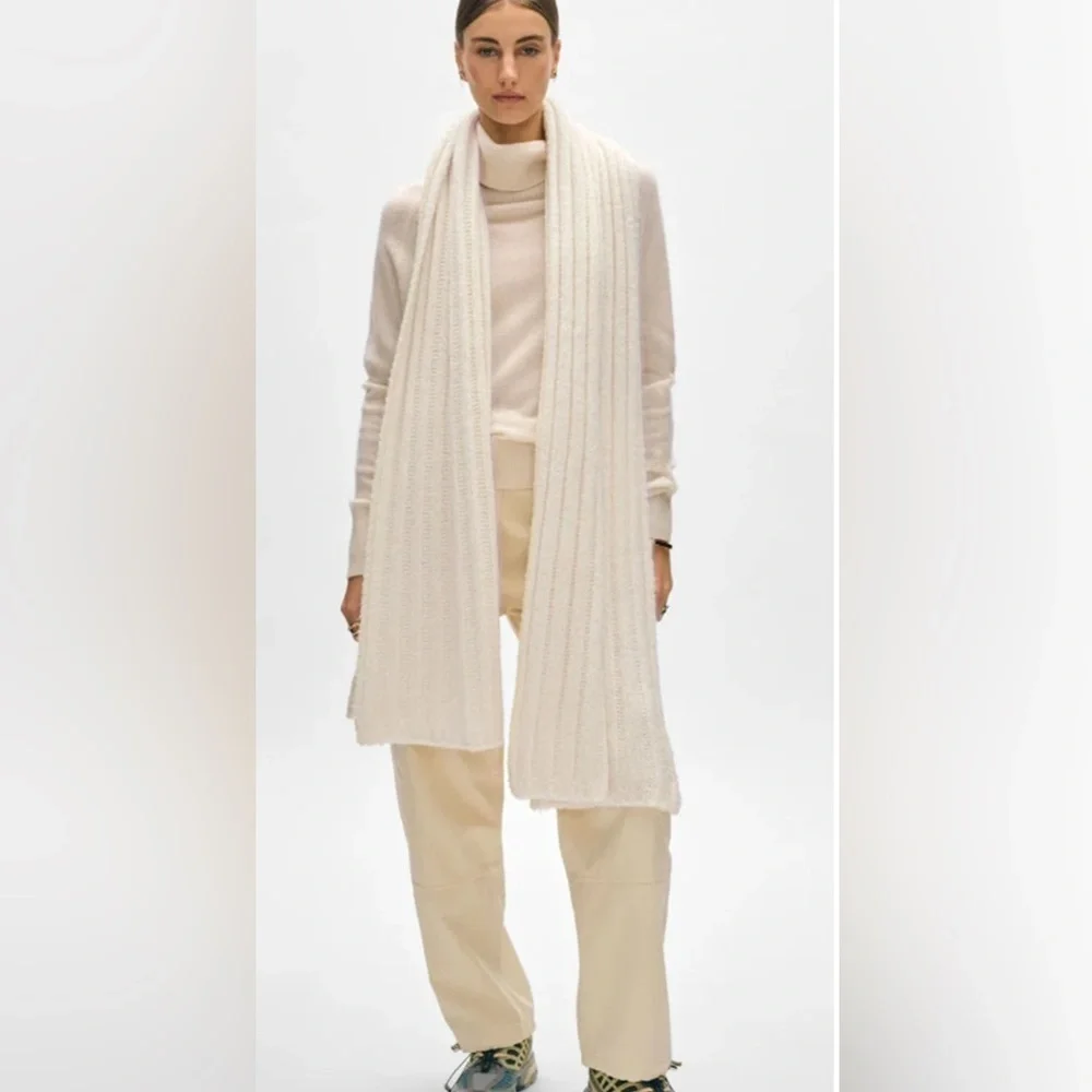 White + Warren Lofty Ribbed Cashmere Merino Wool Blend Scarf Warm Fog NWT